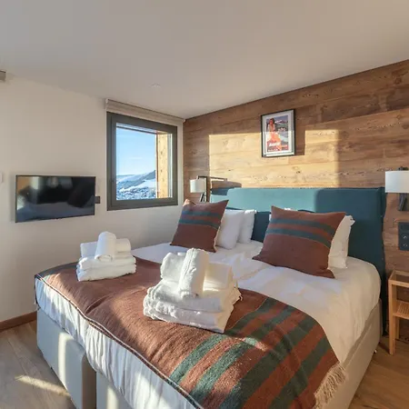 Chalet Luxe Ski-in Ski-out, Sauna, Cinema, Jacuzzi - Fr-1-645-81